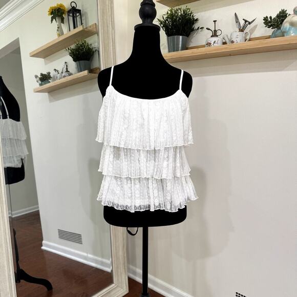 Lush Tops - Lush Tiered Lace Cami Tank in Ivory White Women's Size Medium EUC
